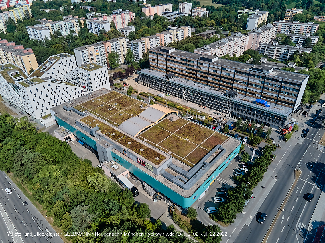 22.07.2022 - Plettzentrum und Montessori Schule in Neuperlach